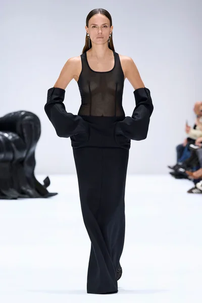 Look 50